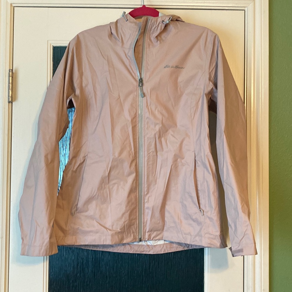 Eddie Bauer Rose Pink lightweight Women’s Windbreaker in size Medium in VEUC